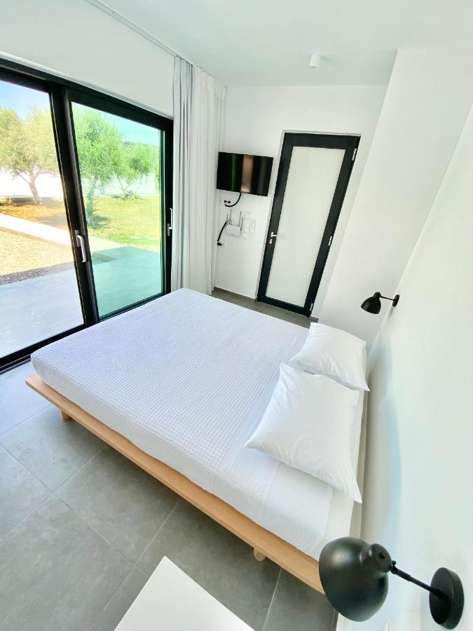 Lefko Apartments Tavronitis Екстериор снимка